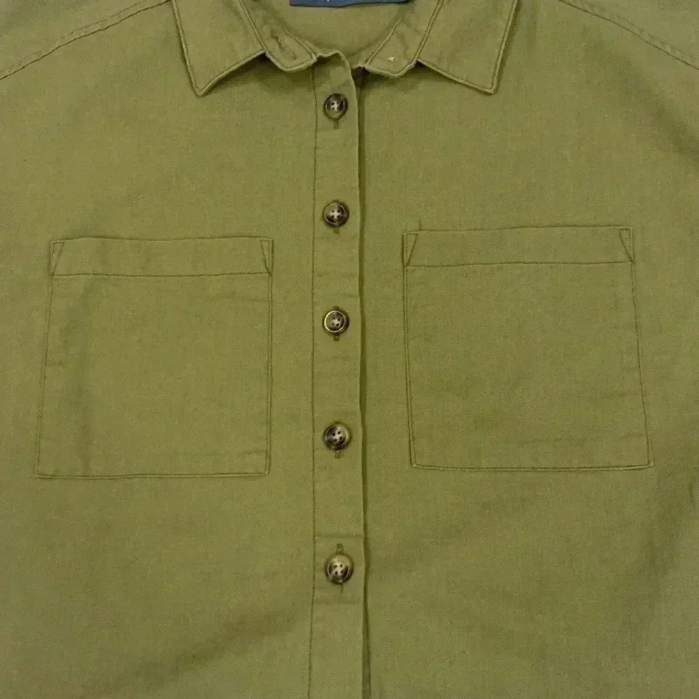 Indigo Rising Button down crop top - Picture 3 of 9